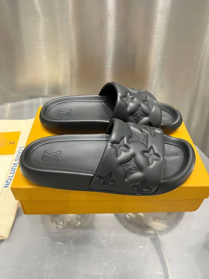 AllSeason Louis Vuitton Slippers 31136