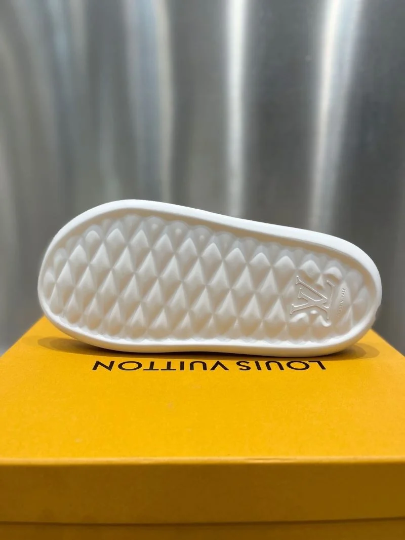 FastDry Louis Vuitton Slippers 31124