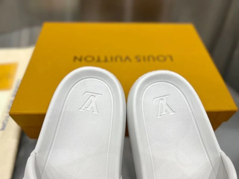 FastDry Louis Vuitton Slippers 31124