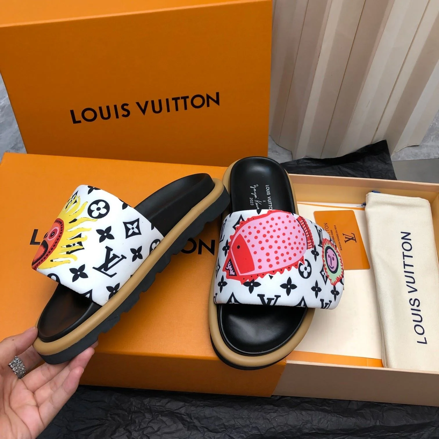 WellDesigned Louis Vuitton Slippers 31132