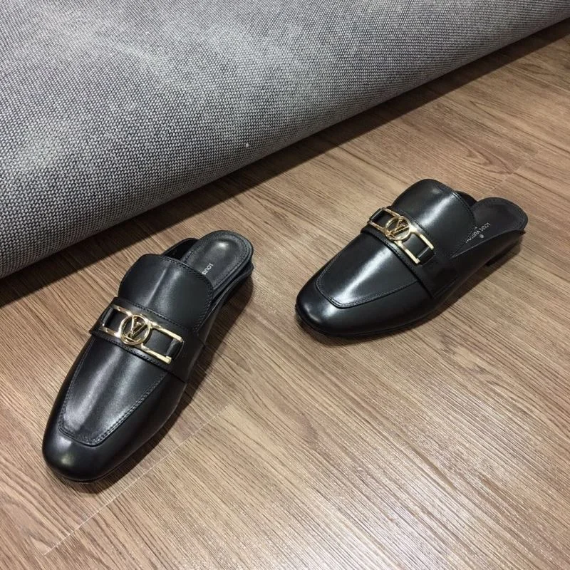 NewStyle Louis Vuitton Slippers 31106
