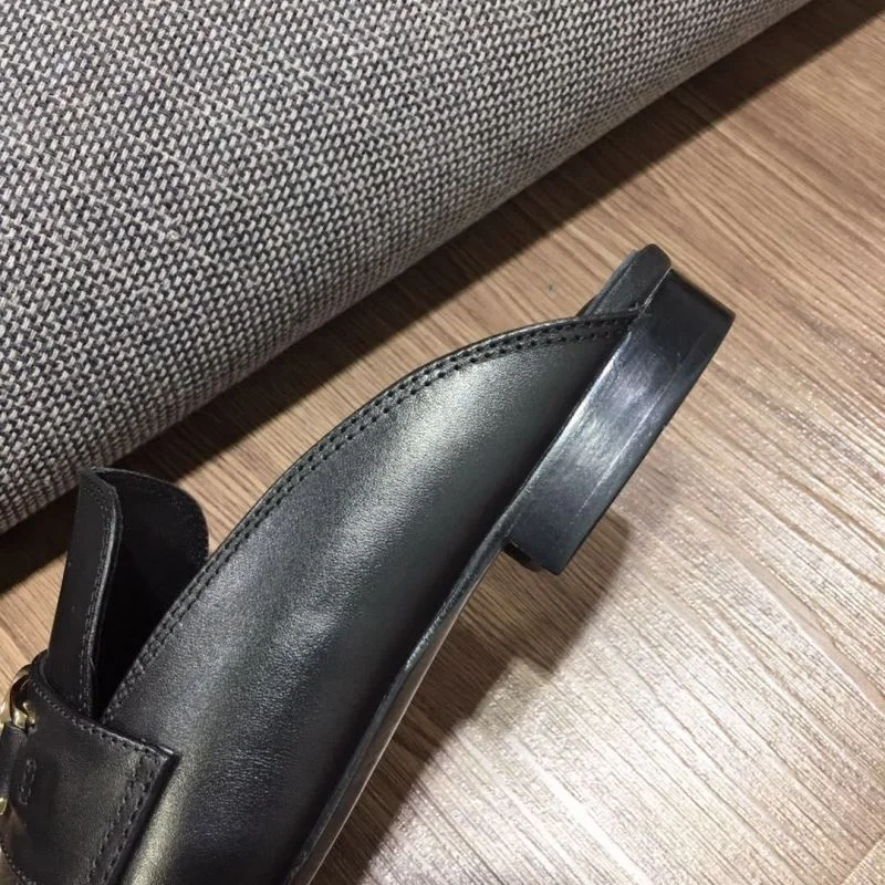 NewStyle Louis Vuitton Slippers 31106