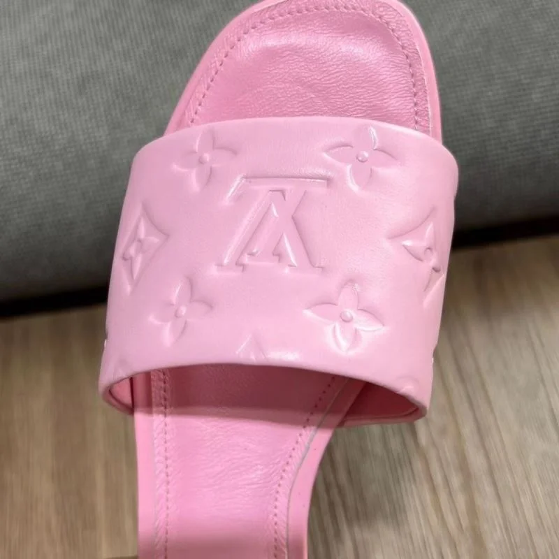Louis Vuitton Slippers Lightweight 31074