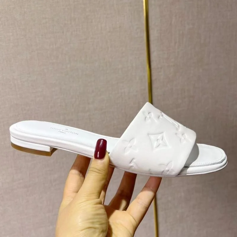 Lightweight Louis Vuitton Slippers 31081