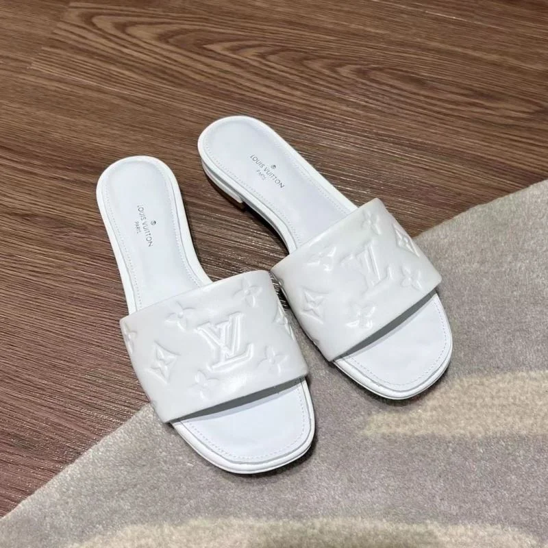 Lightweight Louis Vuitton Slippers 31081