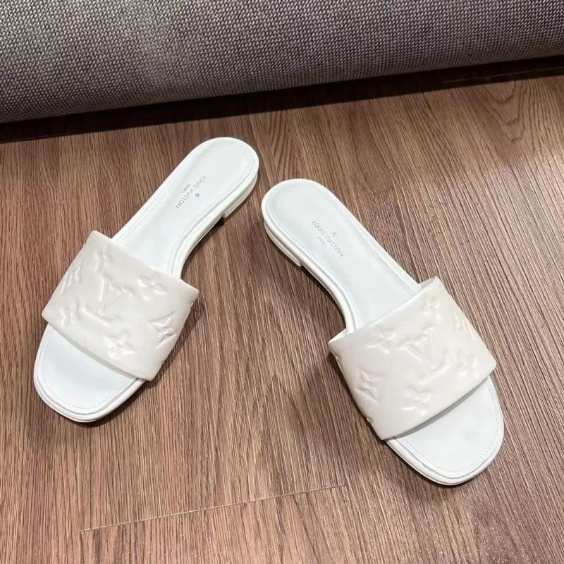 Lightweight Louis Vuitton Slippers 31081