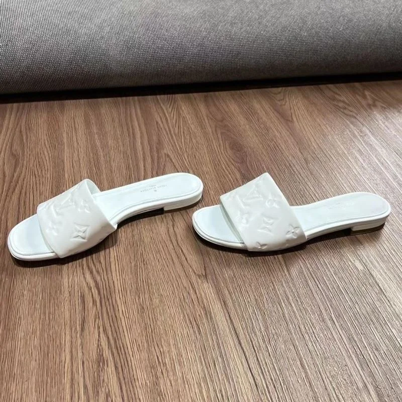 Lightweight Louis Vuitton Slippers 31081