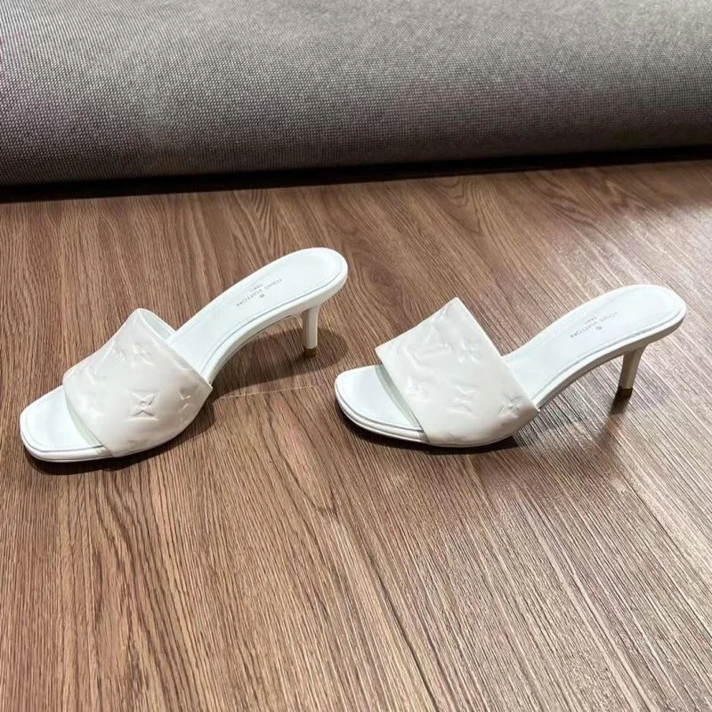Trendsetting Louis Vuitton Slippers 31092