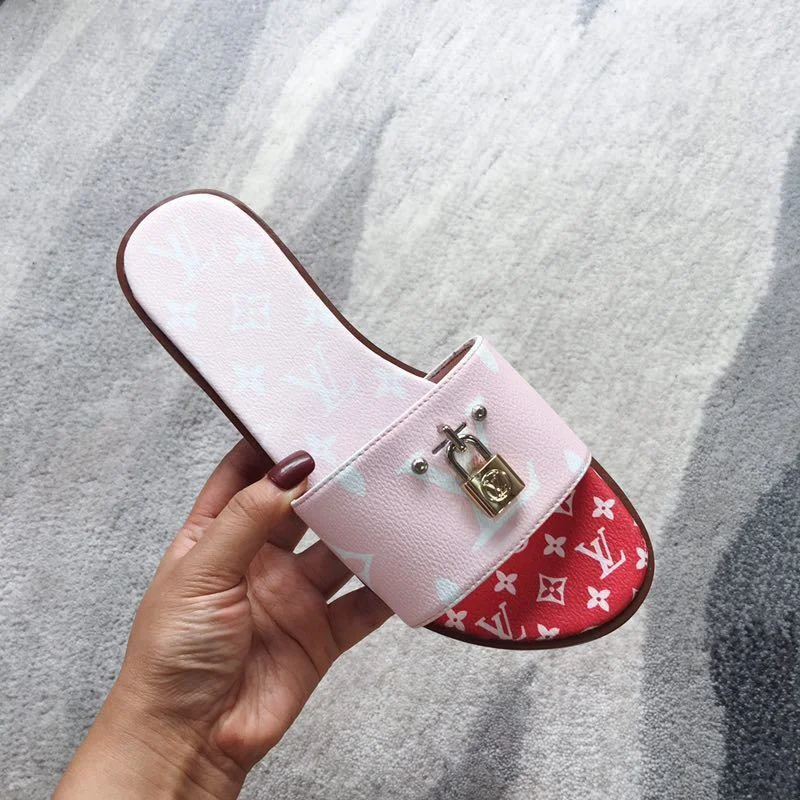 Cozy Louis Vuitton Slippers 31103