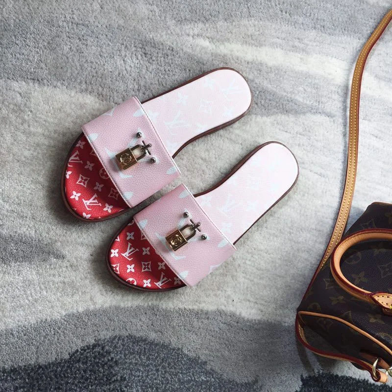 Cozy Louis Vuitton Slippers 31103
