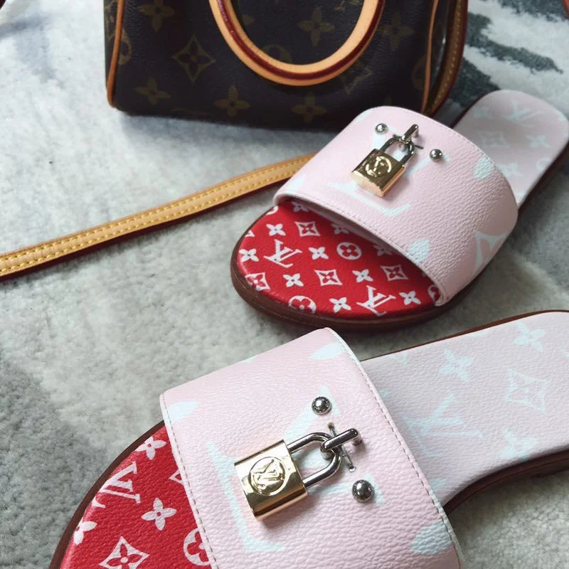 Cozy Louis Vuitton Slippers 31103