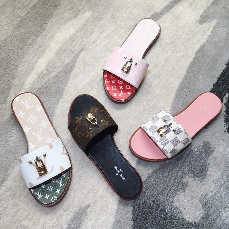 Cozy Louis Vuitton Slippers 31103