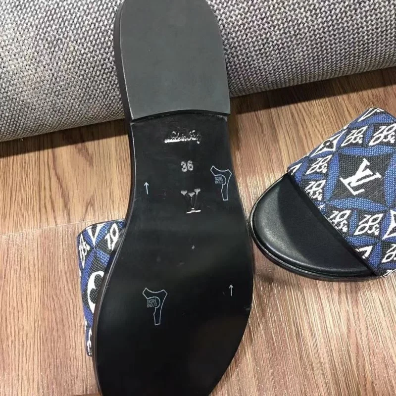Trendy Louis Vuitton Slippers 31076