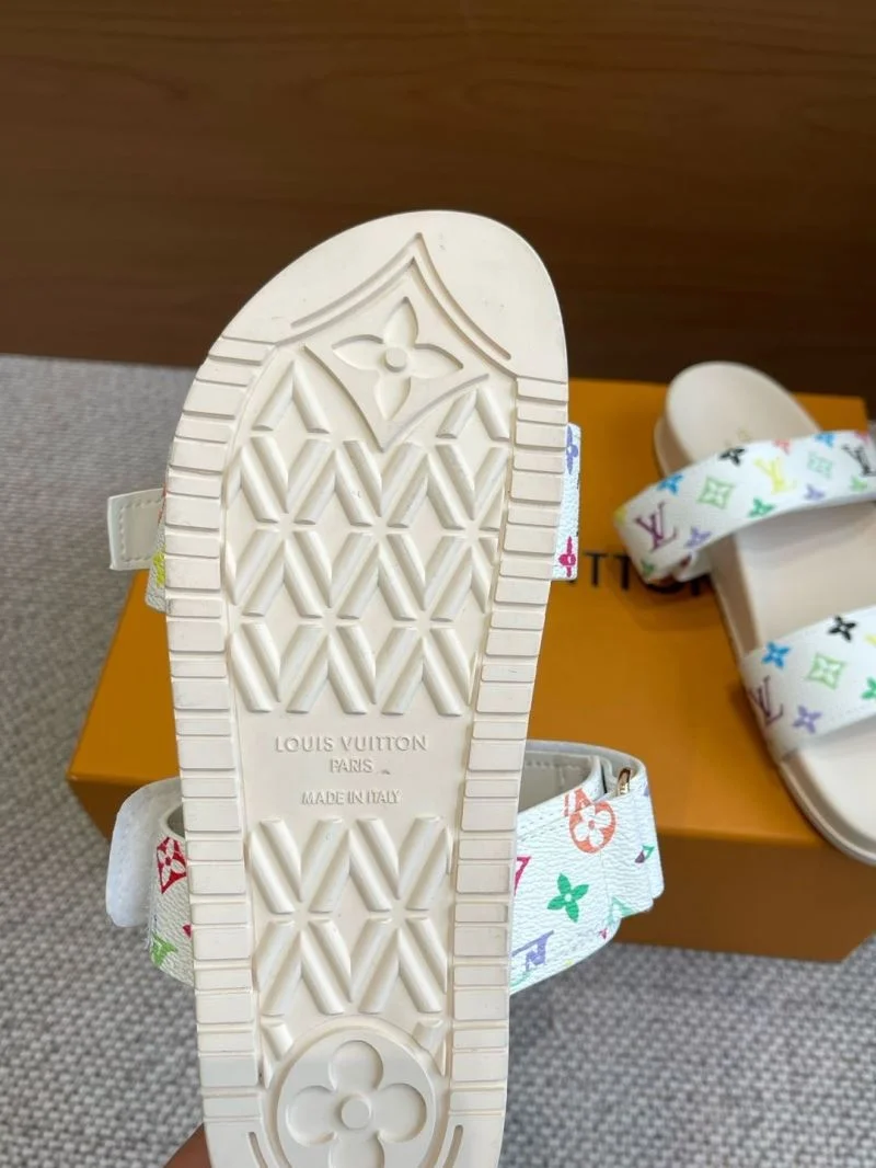 Louis Vuitton Slippers Functional 31075