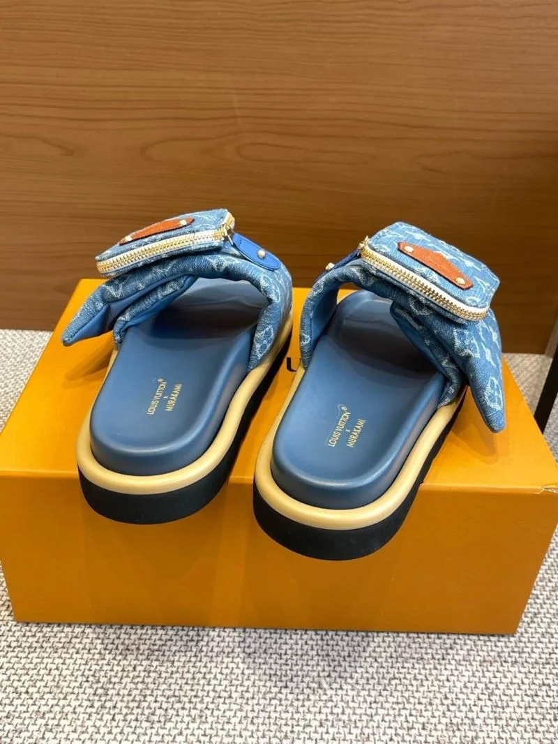Bold Louis Vuitton Slippers 31070