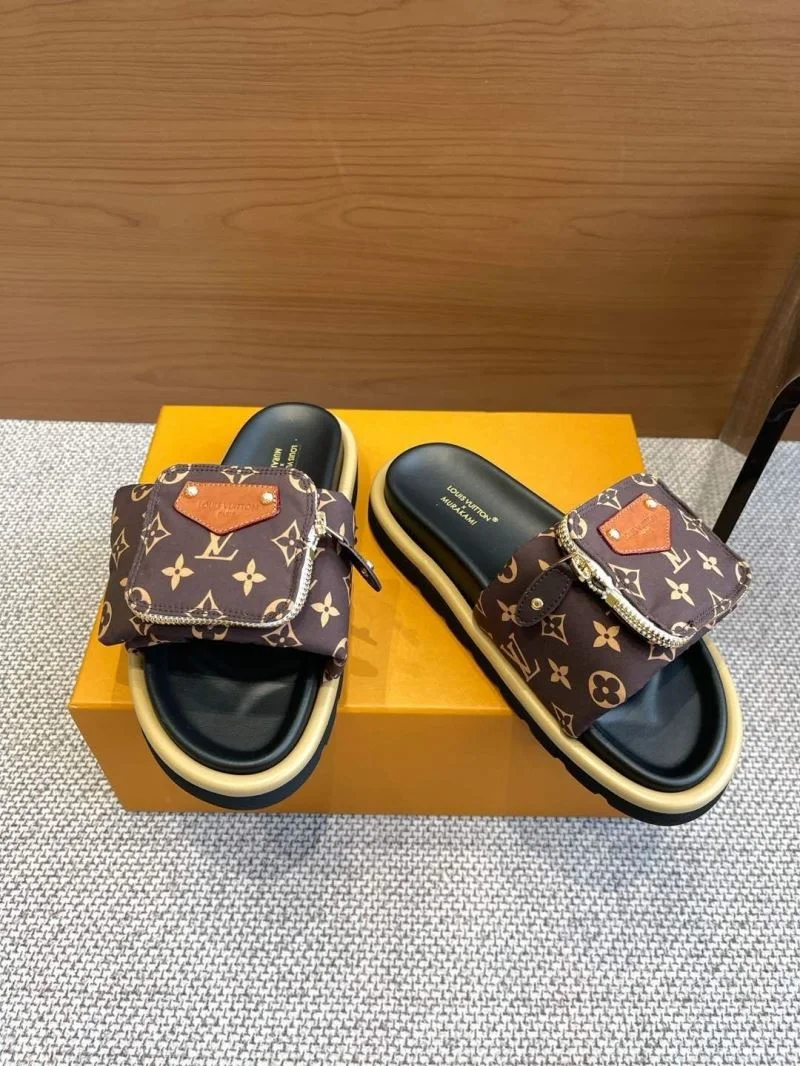 Refined Louis Vuitton Slippers 31089