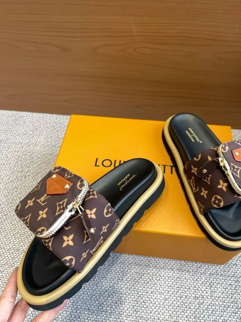 Refined Louis Vuitton Slippers 31089