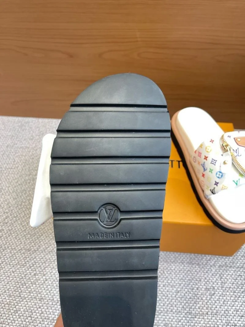 SmartChoice Louis Vuitton Slippers 31066