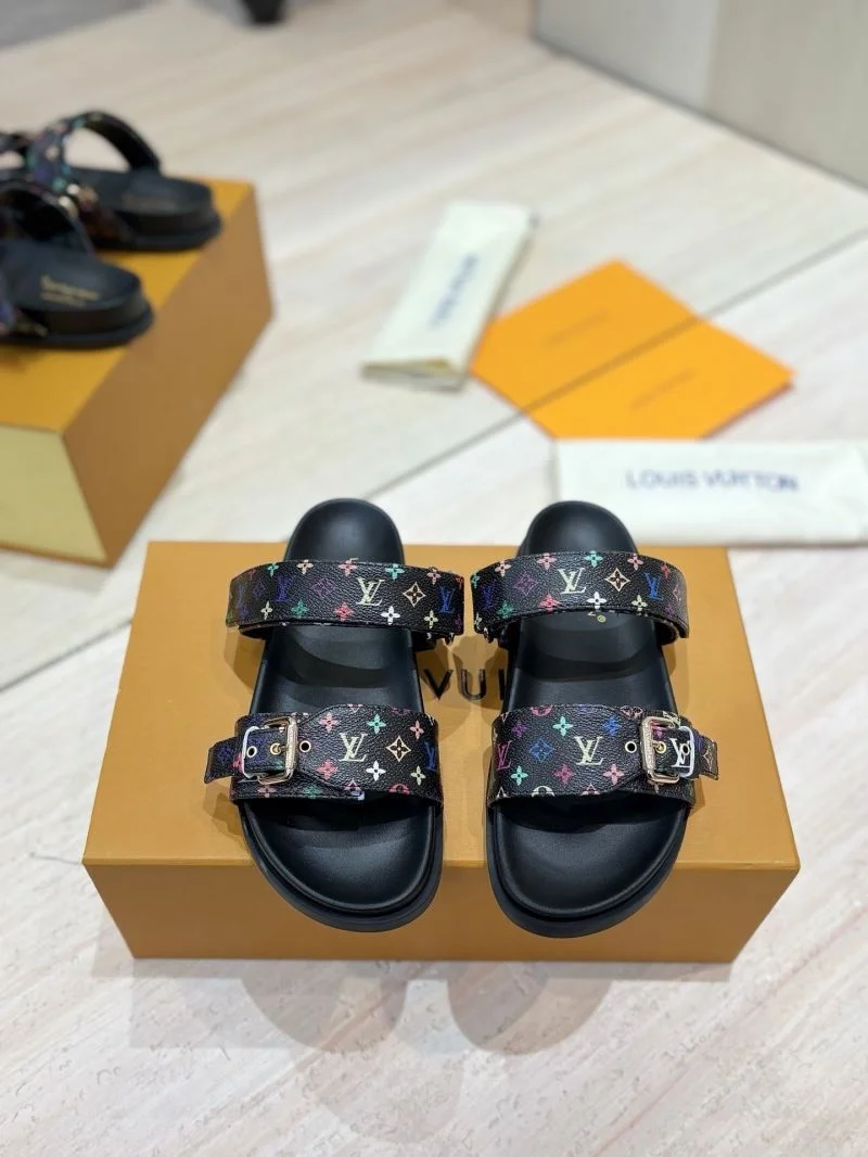 Chic Louis Vuitton Slippers 31063