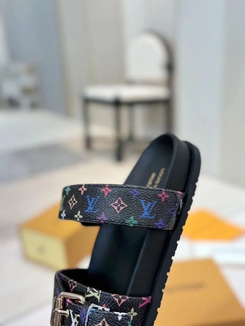 Chic Louis Vuitton Slippers 31063