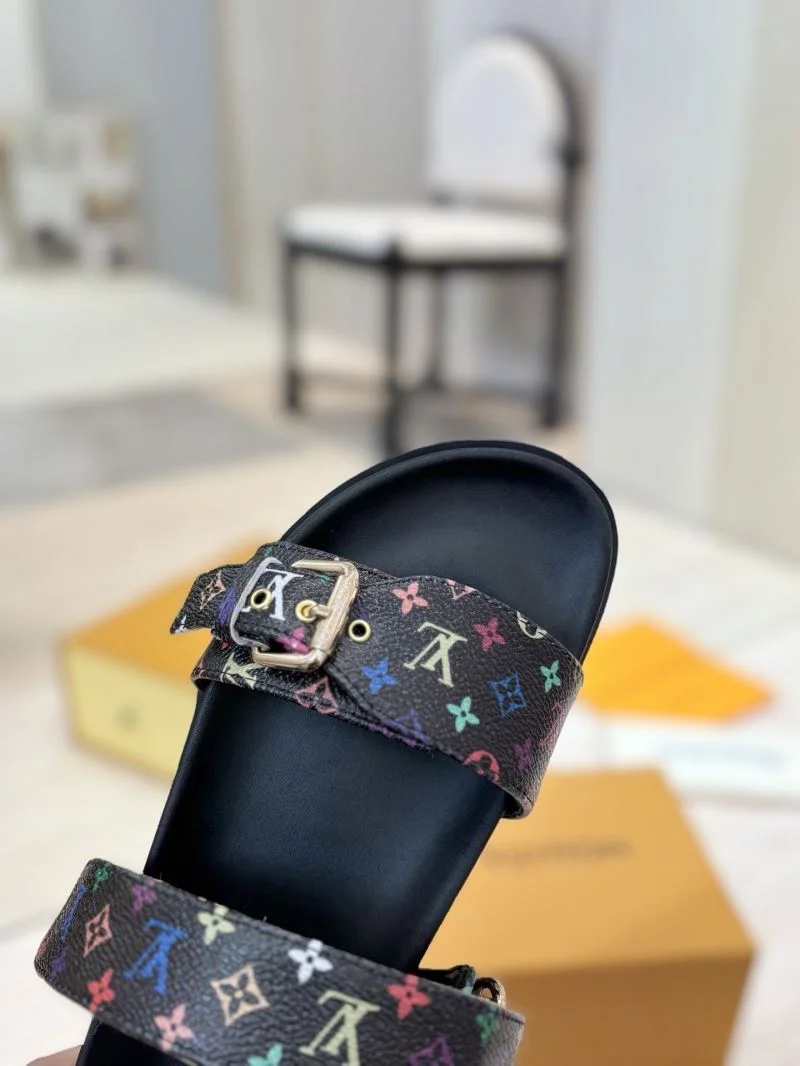 Chic Louis Vuitton Slippers 31063