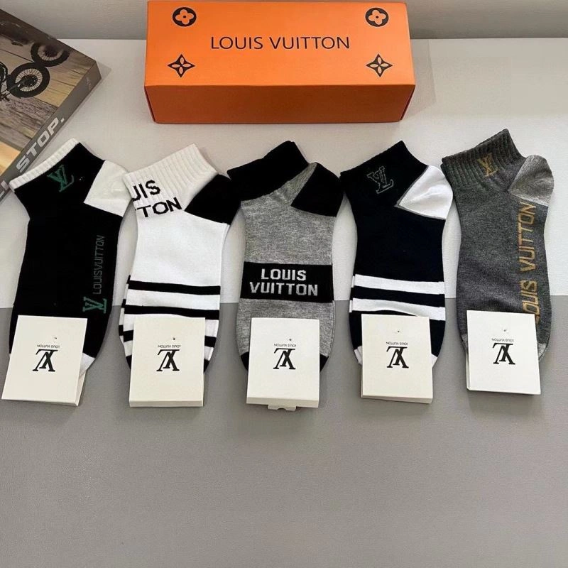 Flexible Louis Vuitton Socks 273219