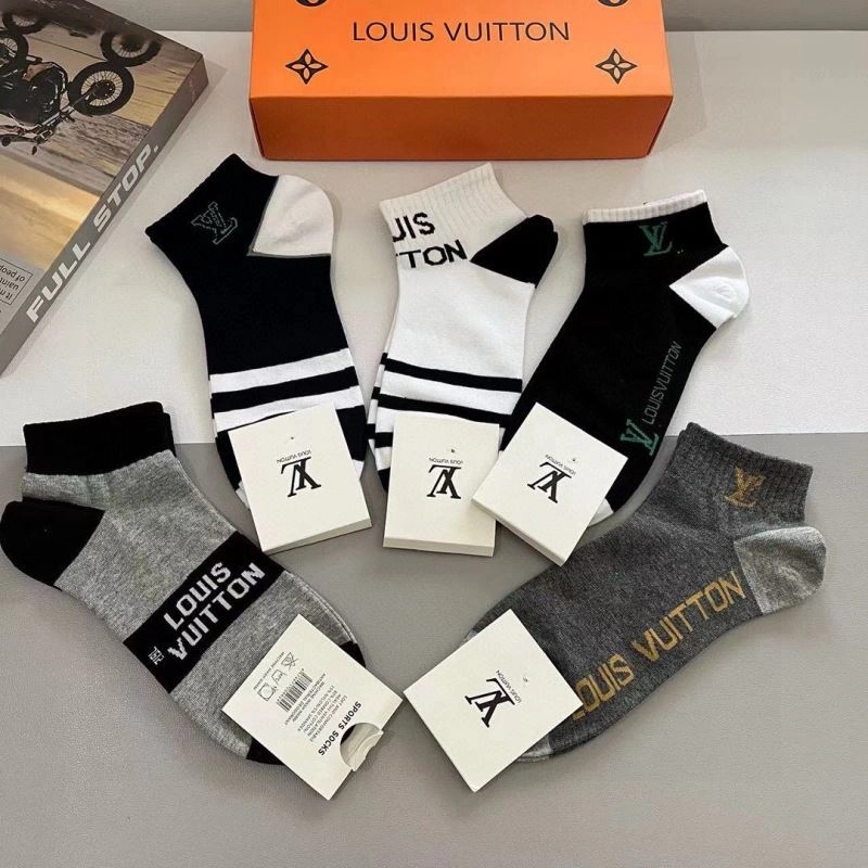 Flexible Louis Vuitton Socks 273219