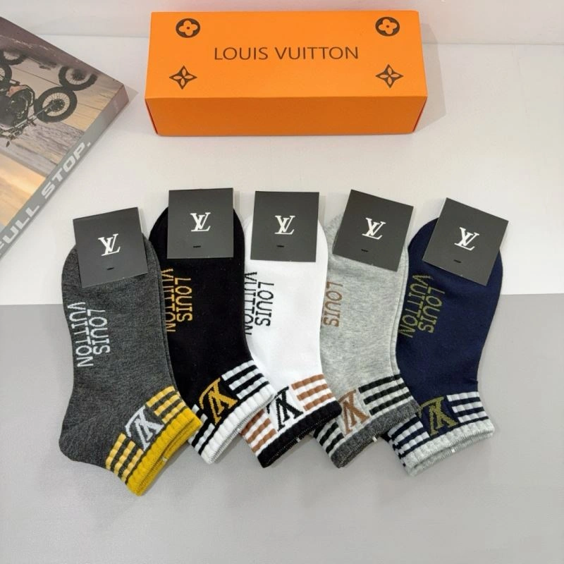 Sporty Louis Vuitton Socks 273212