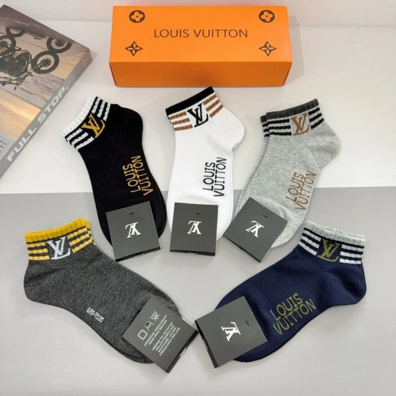 Sporty Louis Vuitton Socks 273212