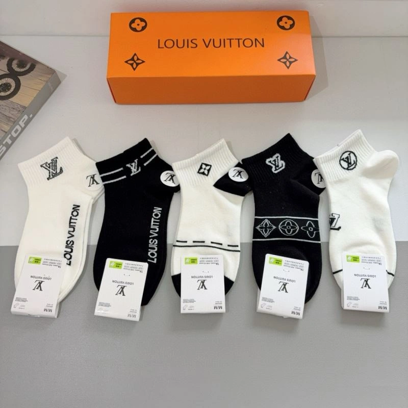 Elegant Louis Vuitton Socks 273093
