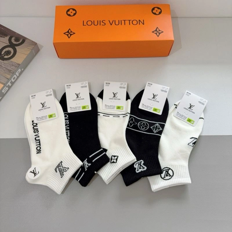 Elegant Louis Vuitton Socks 273093