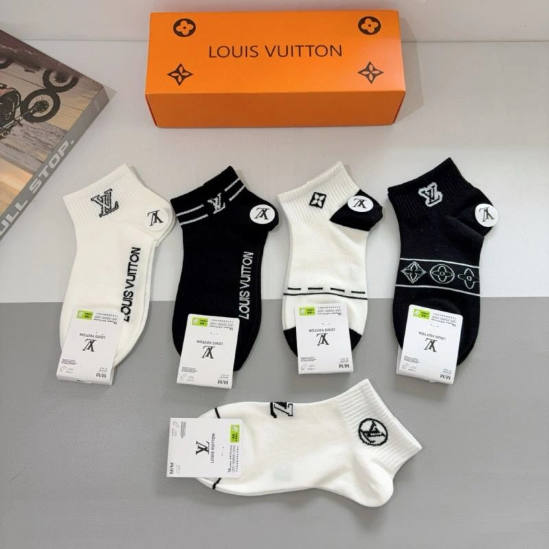 Elegant Louis Vuitton Socks 273093