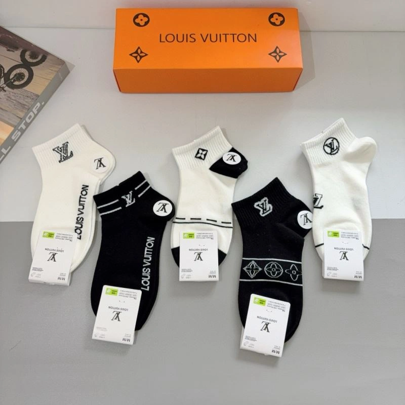 Elegant Louis Vuitton Socks 273093