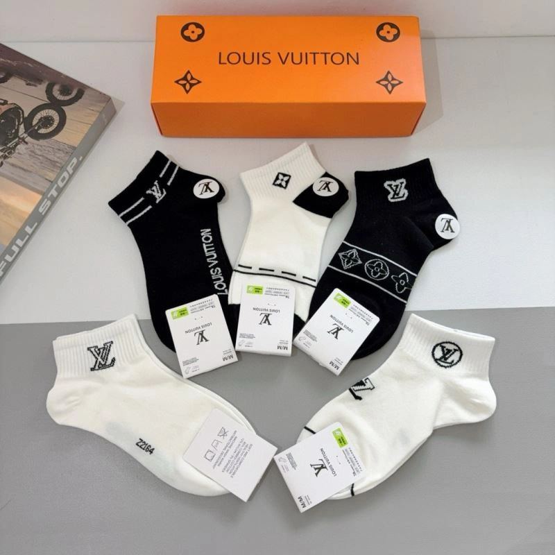 Elegant Louis Vuitton Socks 273093