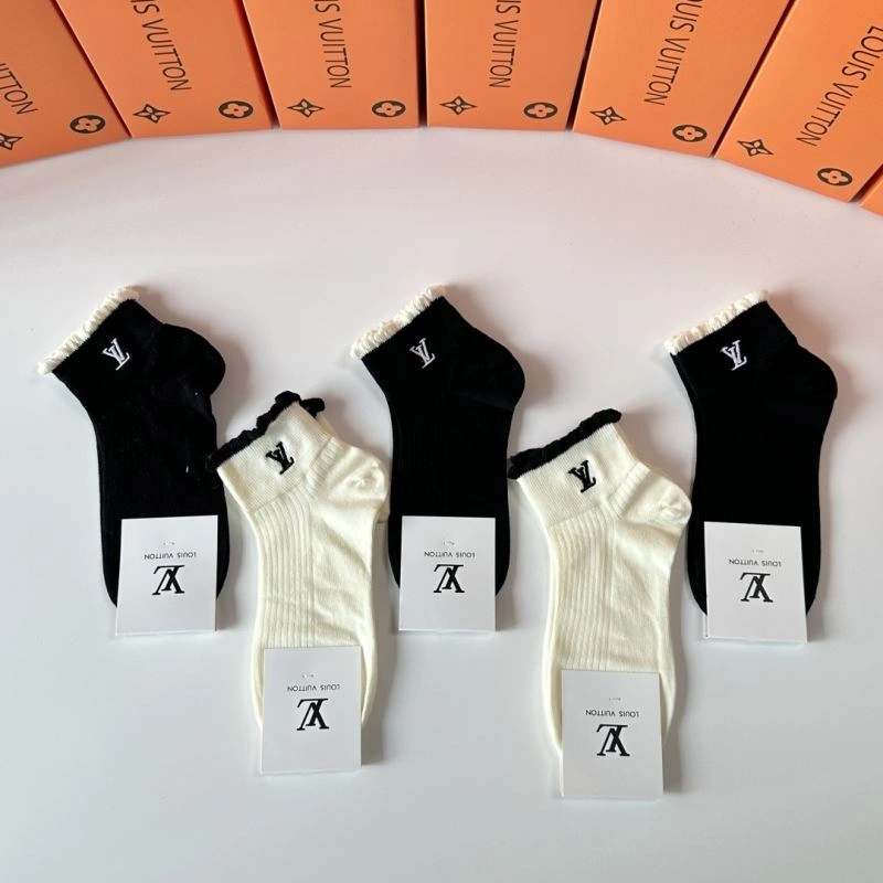 Effortless Louis Vuitton Socks 273611