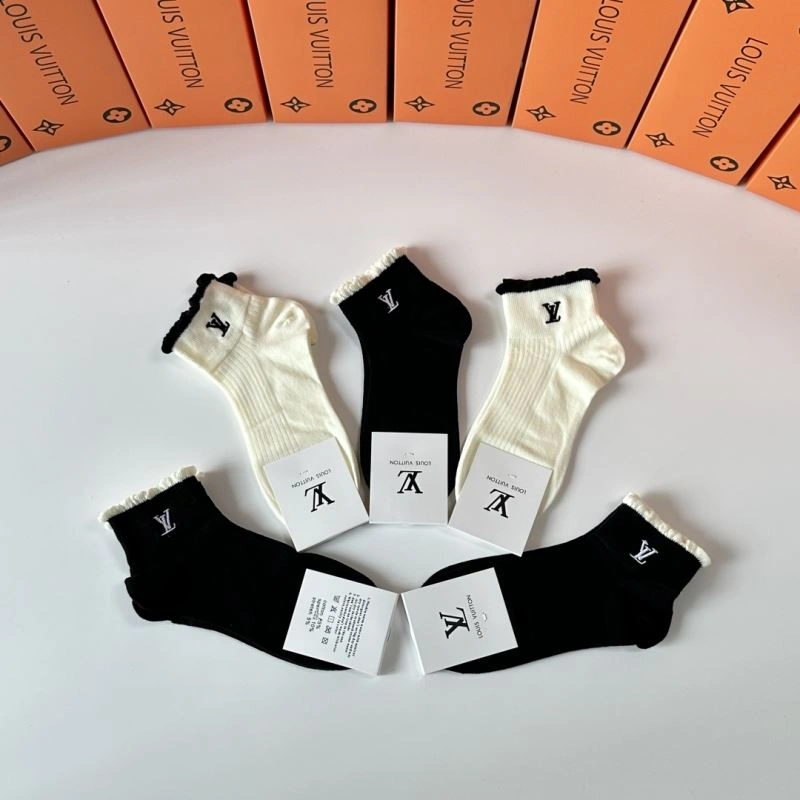 Effortless Louis Vuitton Socks 273611
