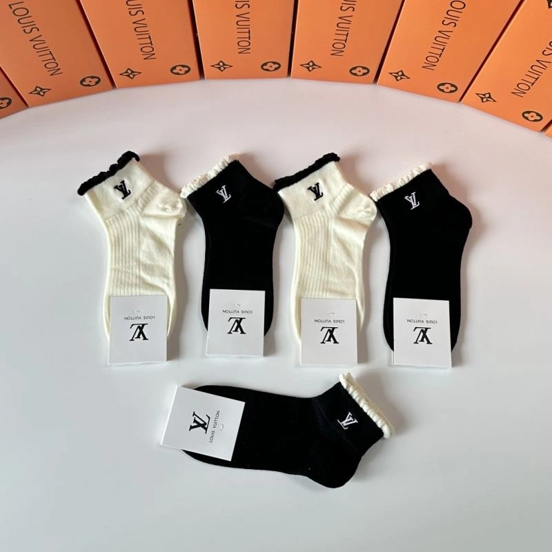 Effortless Louis Vuitton Socks 273611