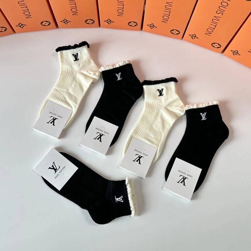 Effortless Louis Vuitton Socks 273611