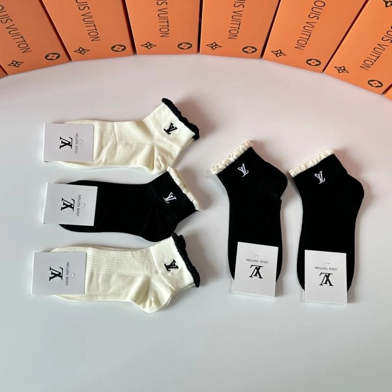 Effortless Louis Vuitton Socks 273611