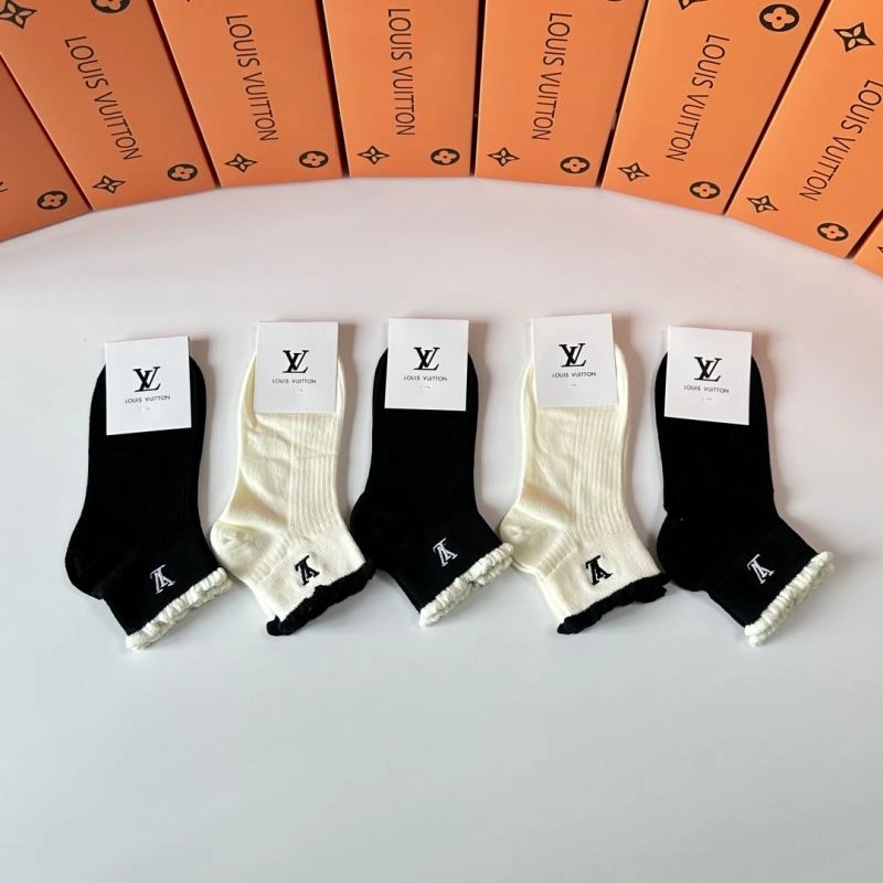 Effortless Louis Vuitton Socks 273611