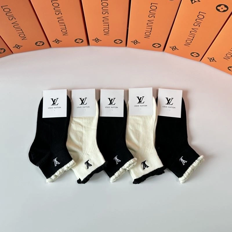 Effortless Louis Vuitton Socks 273611
