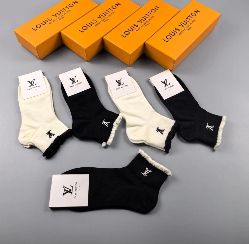 Louis Vuitton Socks Snug 273606