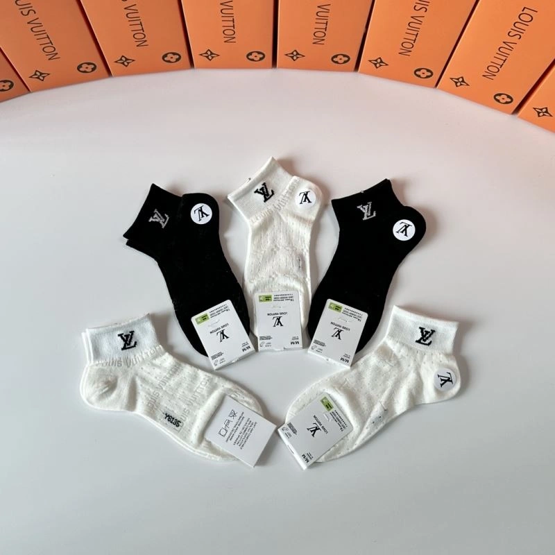 Casual Louis Vuitton Socks 273604