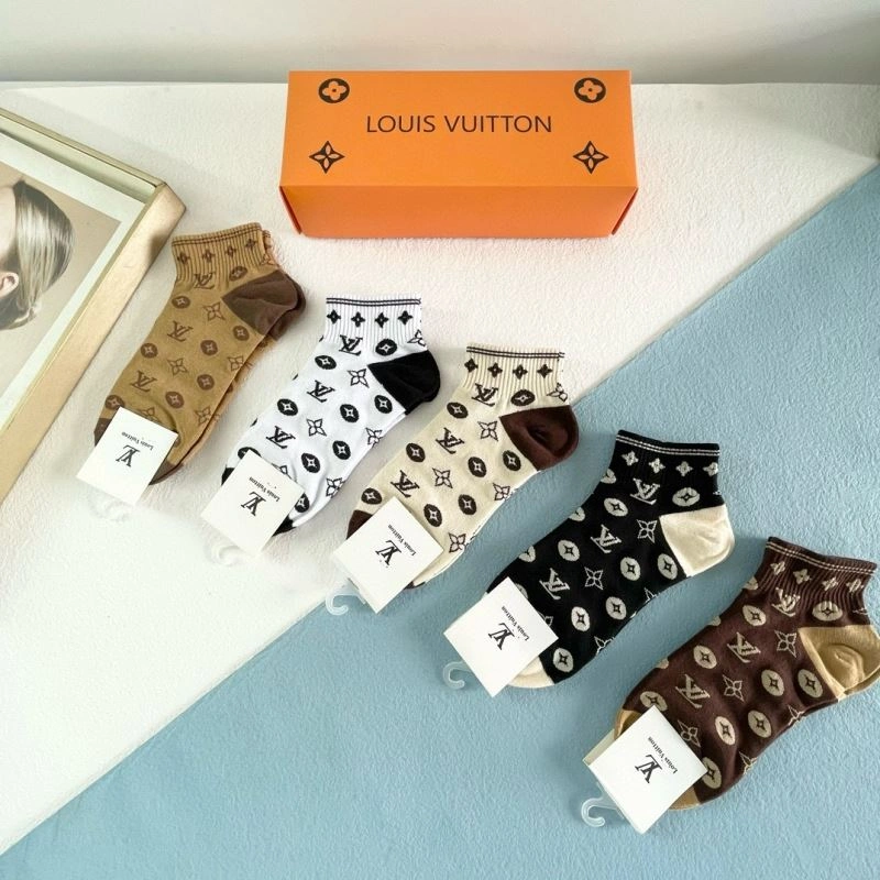 Lightweight Louis Vuitton Socks 273574