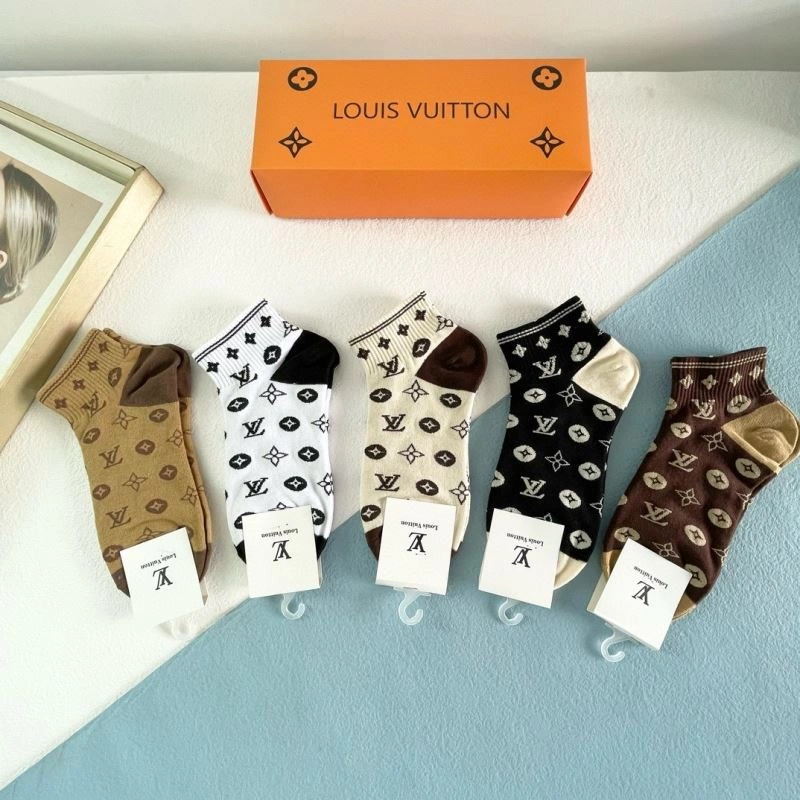 Lightweight Louis Vuitton Socks 273574