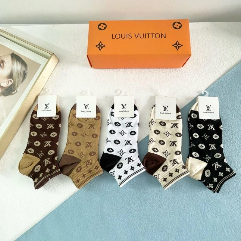 Lightweight Louis Vuitton Socks 273574