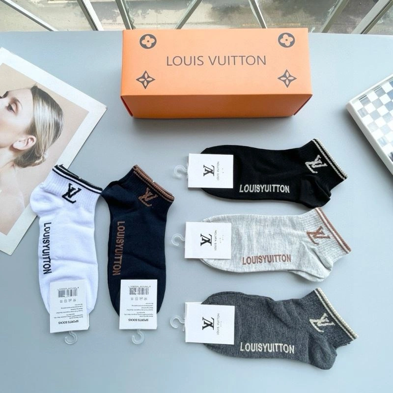 Versatile Louis Vuitton Socks 273064