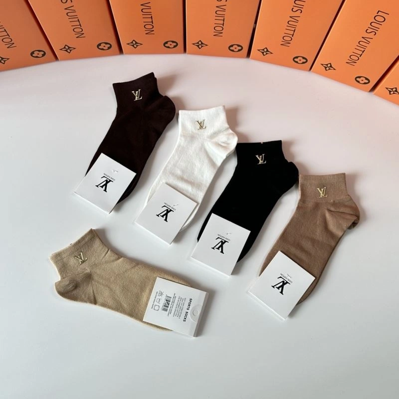 Breathable Louis Vuitton Socks 273573