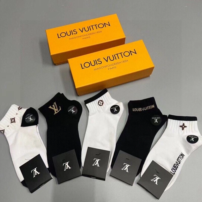 Casual Louis Vuitton Socks 273567