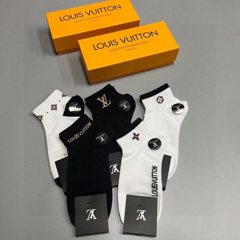 Casual Louis Vuitton Socks 273567